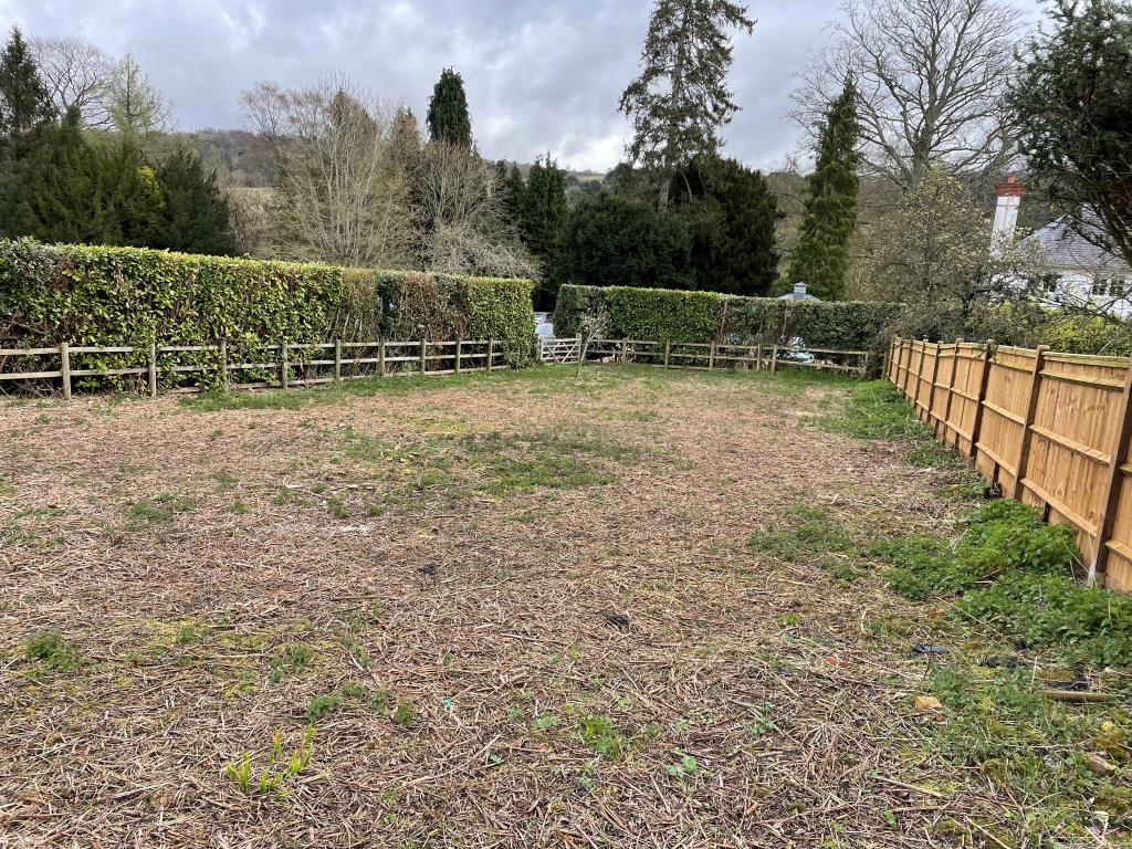 Lot: 106 - PARCEL OF LAND WITH POTENTIAL -